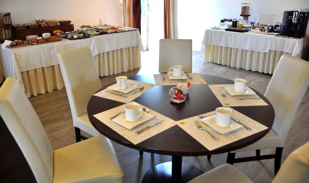 Relais De L'Abbaye Hotel Charlieu Eksteriør billede